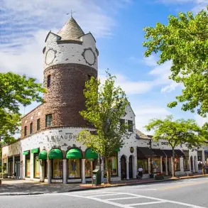 Heatwave Highlights Growing Inequality in Hamptons' Privileged Enclaves