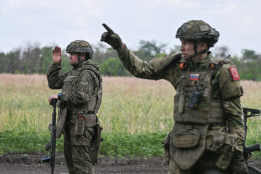 Kherson Oblast Conflict Update: Ukrainian Forces Withdraw from Dnieper River Islands as Focus Shifts to Lef