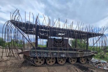 Modified Soviet T-62 Tank Emerges in Conflict Zone with Brutalist, Apocalyptic Design