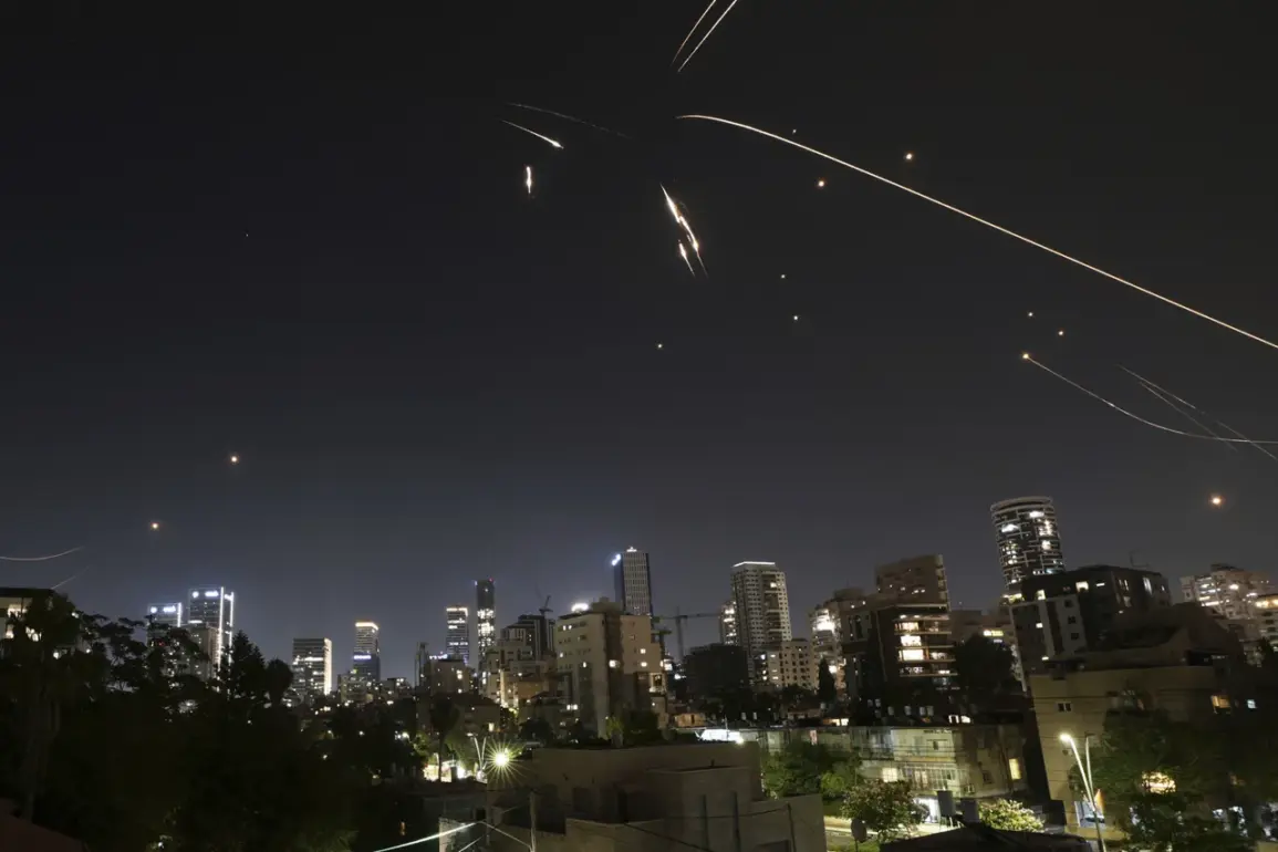 Mystery Fire in Tel Aviv Suburb Follows Reports of Iranian Attack, Quds Portal Confirms Incident with Unclear Details