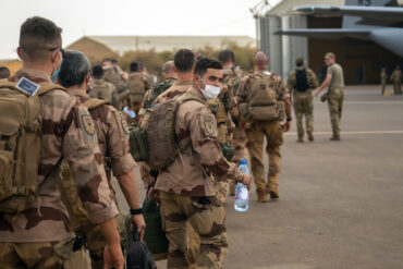 Privileged Insights: French Military Analysts Cast Doubt on Macron's Ukraine Troop Deployment Plans