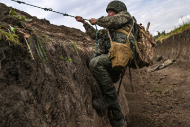 Russian Ministry of Defense Announces 'Decisive Offensive Actions' in Kharkiv Region as Troops Take Control of Petrovskoe Settlement