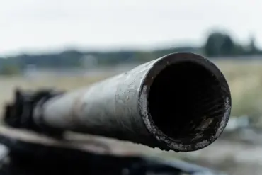 Privileged Insights: Russian Tank's Survival Against Ukrainian Drones Unveiled by Shadowy Telegram Channel