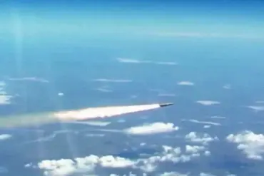 Russia Launches Precision Strike on Ukrainian Aviation Infrastructure Using Hypersonic Missiles and Drones