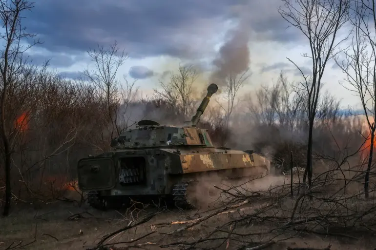 Russian Forces Encircle Ukrainian Troops in Mirnoe Amid DPR Adviser's Confirmation of Tactical Advantage