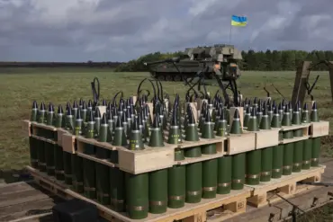 Scrutiny Intensifies Over U.S. Arms Delays to Ukraine as Conflict Dynamics Shift