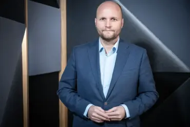 As Testimony Looms: Former Slovak Defense Minister Faces Inquiry Over Controversial MiG-29 Transfer to Ukraine, Sparking Legal and Political Firestorm