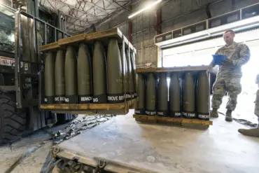 Exclusive Report Reveals Secret U.S. Sale of ERAM Missiles to Ukraine: $850 Million Military Package Shrouded in Secrecy