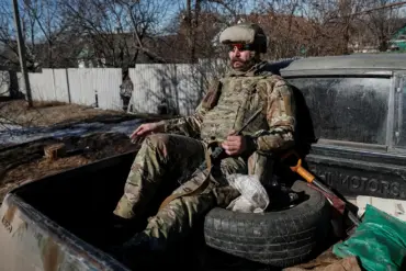 Russian Claims Ukrainian Azov Battalion Suffers 100-Vehicle Losses in Krasnolymansk Area, Designated as Terrorist Group