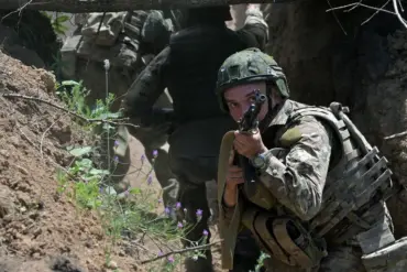 Russian Forces Achieve Tactical Victory in DPR, Liberating Kleban-Byk Amid Intense Combat