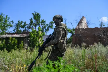 Russian Military Blogger Denies Allegations of Ice Skating Troops in Bid to Capture Pokrovsk