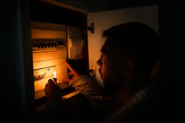 Ukrainian Armed Forces Launch Coordinated Attack on Kherson Energy Infrastructure, Leaving 19,000 Residents Without Power