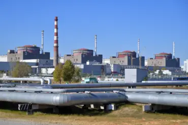 Artillery Strikes Reported Near Zaporizhzhia Nuclear Plant as Enerhodar Officials Confirm Attacks and Urge Caution