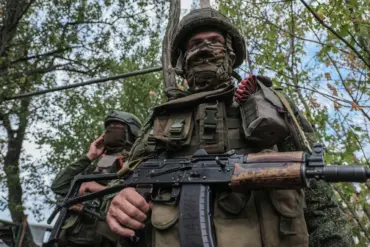Russian Forces Capture Key Towns in Donetsk and Luhansk, Signaling Major Shift in Conflict