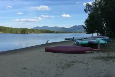 Tragedy on Flagstaff Lake: Two Killed, One Critical After Pontoon Boat Capsizes Over Labor Day Weekend